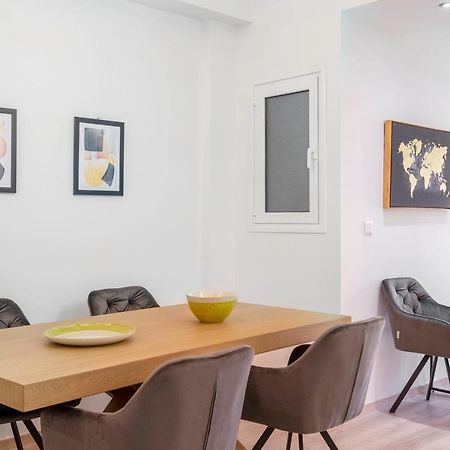 2 Bedroom Condo With Dream Balcony أثينا المظهر الخارجي الصورة