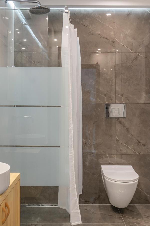 2 Bedroom Condo With Dream Balcony أثينا المظهر الخارجي الصورة