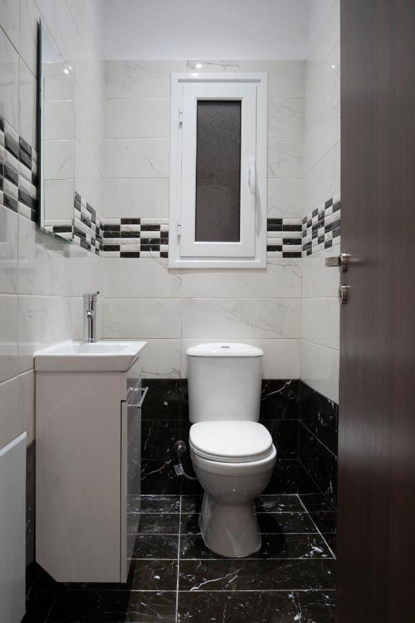 2 Bedroom Condo With Dream Balcony أثينا المظهر الخارجي الصورة